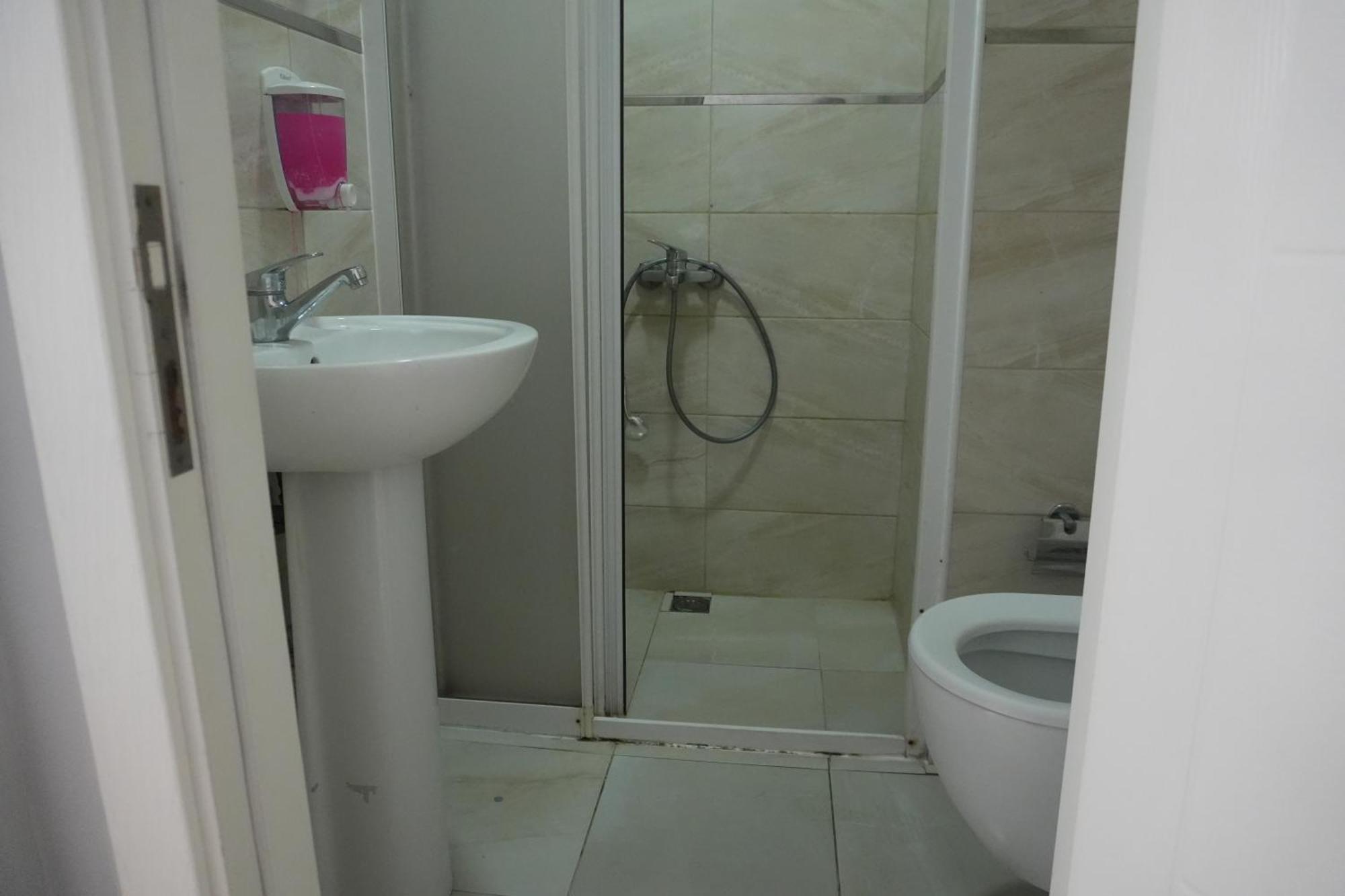 Sabiha Hanim Yurdu Only Male Istanbul Exterior foto